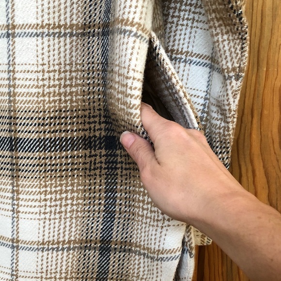 Plaid Button-Up Jacket Shacket - Picture 6 of 12